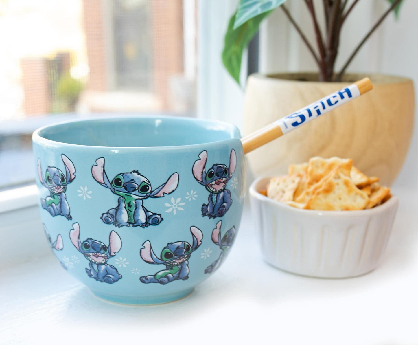 Lilo & Stitch 20-Ounce Ramen Bowl and Chopstick Set